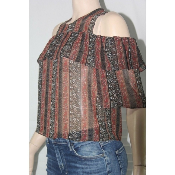 💕BCBGMaxAzria💕 Chiffon Cold Shoulder Pattern Top - Picture 3 of 8